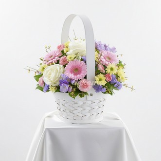 Корзина с герберами и фрезиями