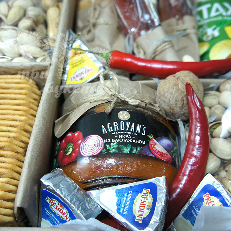 Набор «Снэки от любимой» (крупный план)